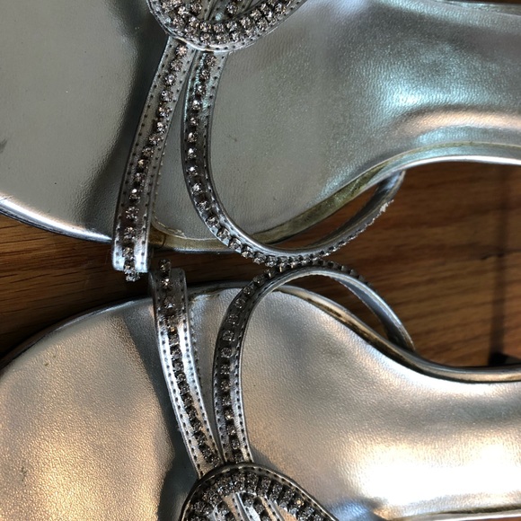 Silver strappy with rhinestones Bakers US women’s 9 - Picture 2 of 8